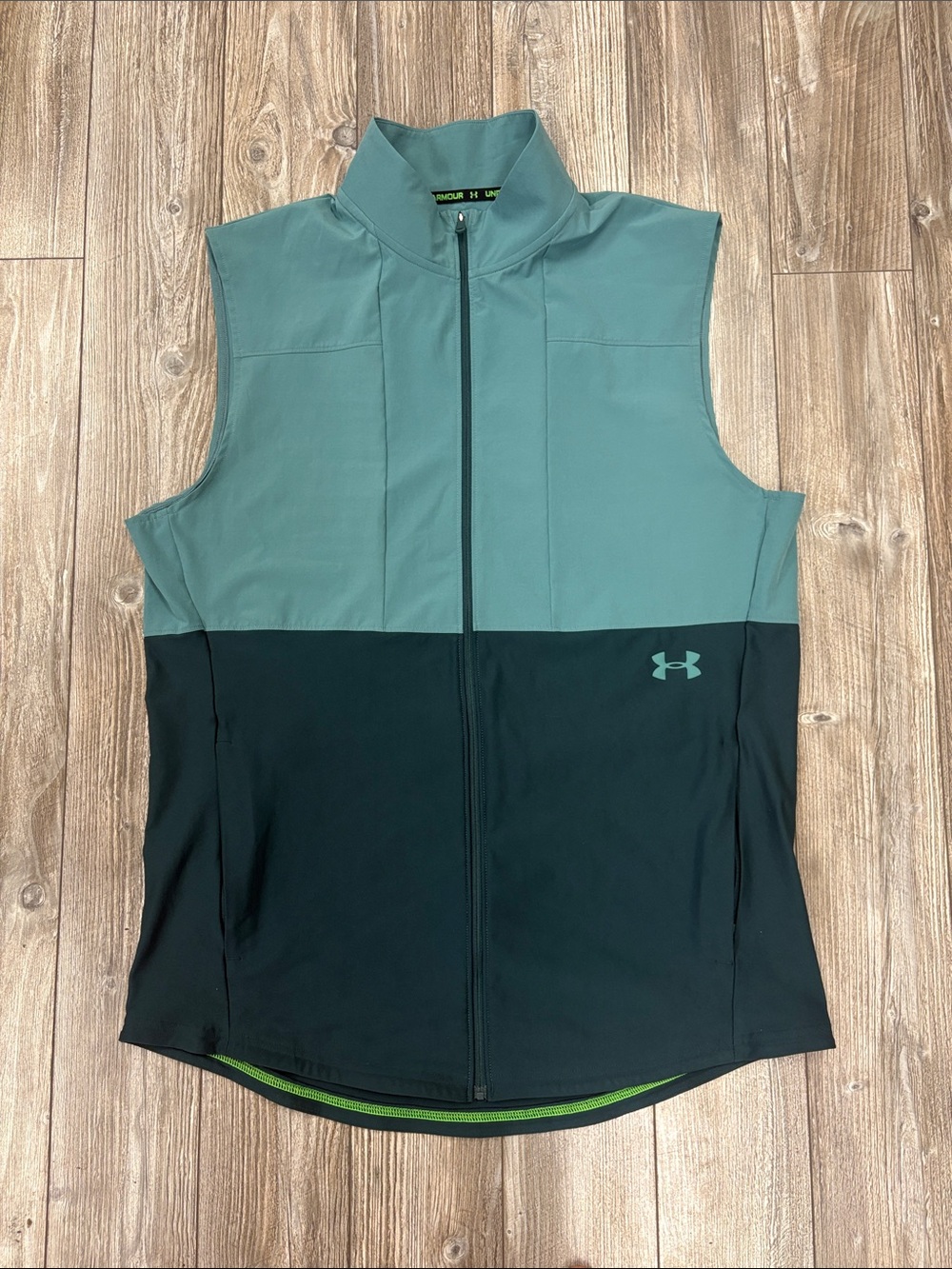Under Armour Sleeveless Zip-Up
Performance Vest